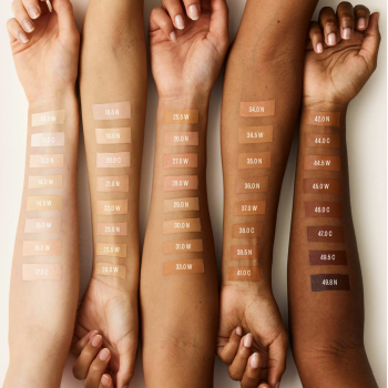 H&M тональный крем PROWEAR FLAWLESS FOUNDATION