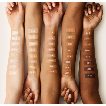 H&M тональный крем PROWEAR FLAWLESS FOUNDATION