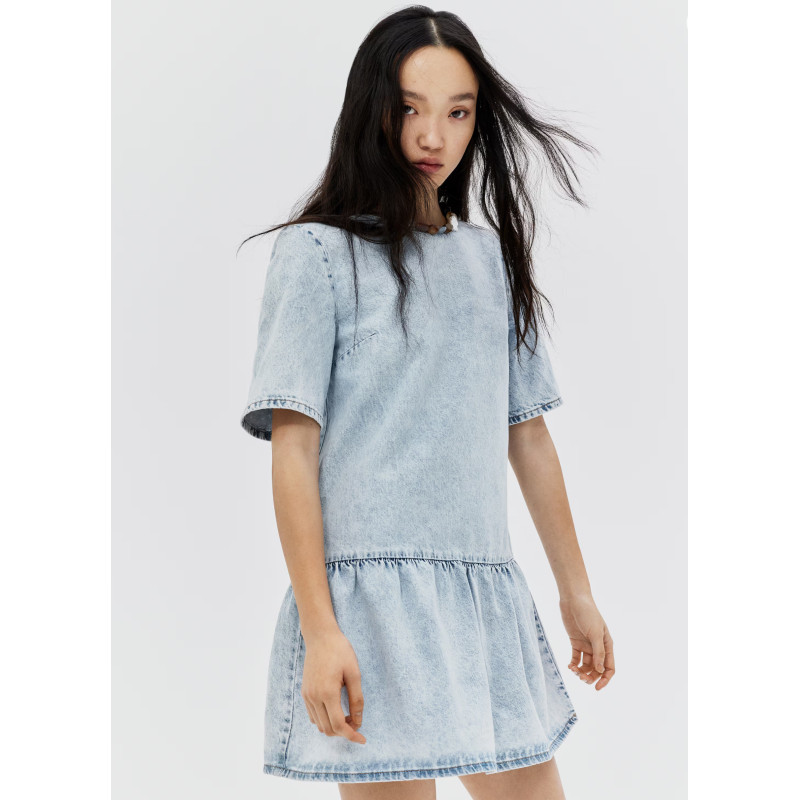 H&M платье TIE-DETAIL DENIM DRESS